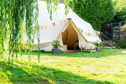 Aldwark Bridge Glamping - Aurora Tent