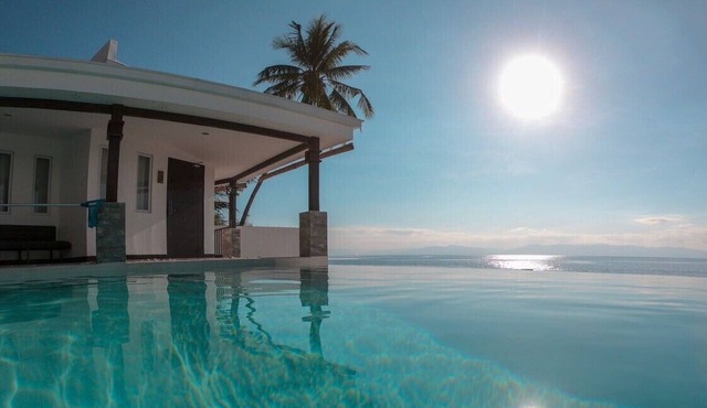 Alegria Water Front Beach House