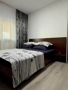 Alexander Home