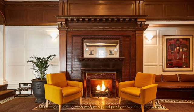 Alexander Inn