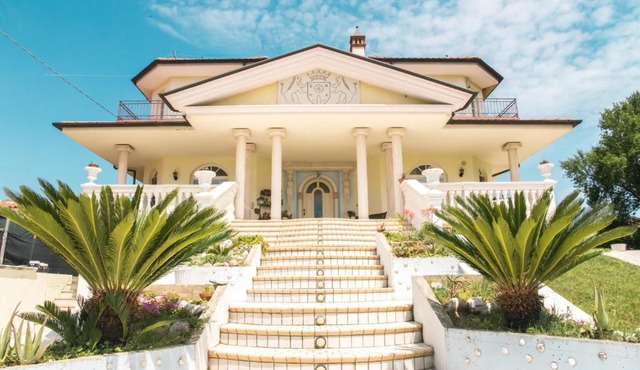 Alexander's Home