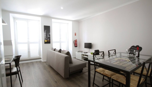 Alfama Right Point, Trendy House