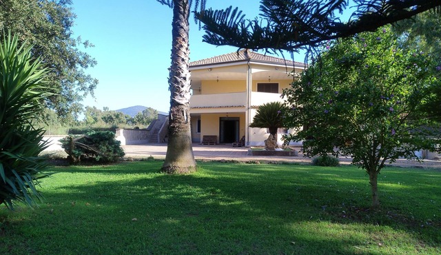 ALGHERO - COSY AND SPACIOUS DETACHED VILLA IN THE COUNTRYSIDE NEAR THE SEA