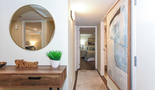 Algonquin | 4 bds, 2.5 Baths | Sleeps up to 8 | Lower Level