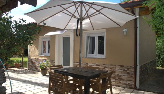 Alicia House VV-894-AS