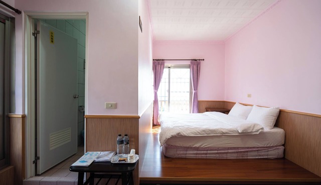 Alishan | Double Room near Fenqihu Old Street | Bus Access | 新天山茶業民宿雙人房