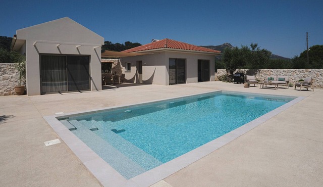 Alkinari Villa - 2 Bedrooms & Private Pool
