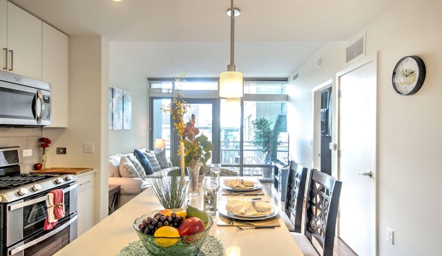 All inclusive 1Bd 1Bth Apt, steps away from metro & dining. Dulles IAD & 66 .