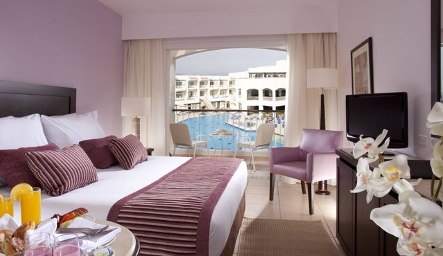 All-Inclusive Escape | Live Shows, Aqua Fit & Pool-View Comfort, 3 Rooms