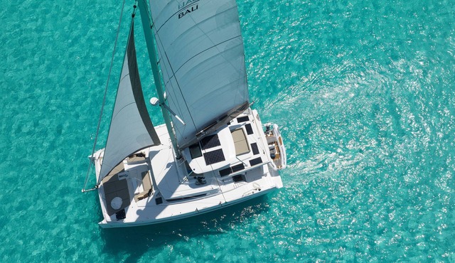 All Inclusive Luxury Sailing Catamaran W/Captain & Chef 4 Bedrooms 8 Guests