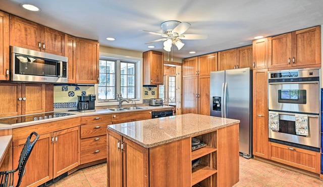 All Year-Round Retreat Near Windham Mountain