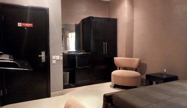 Allure Suites