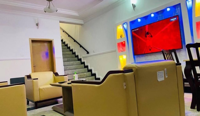 Alluring 3 Bedroom Duplex