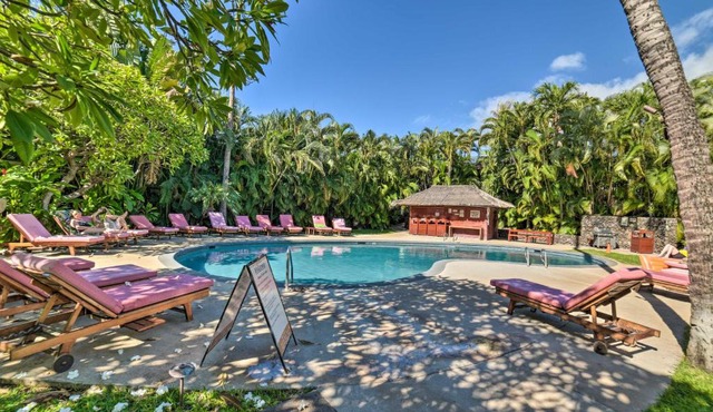 Alluring Lahaina Condo with Walkable Location!