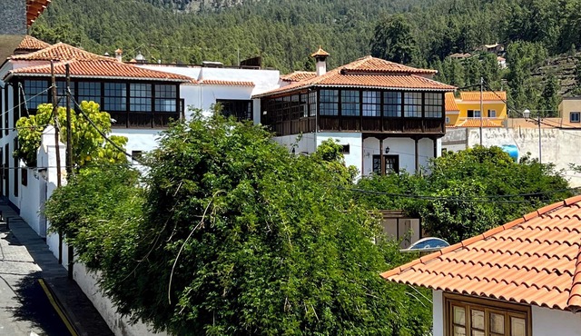 Alma Hostel