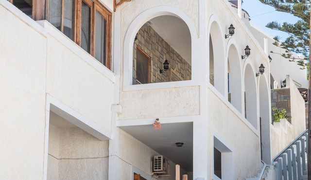 Almira Inn