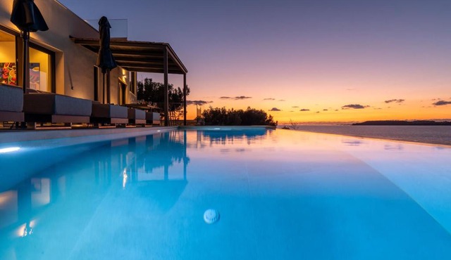 Almos Villas
