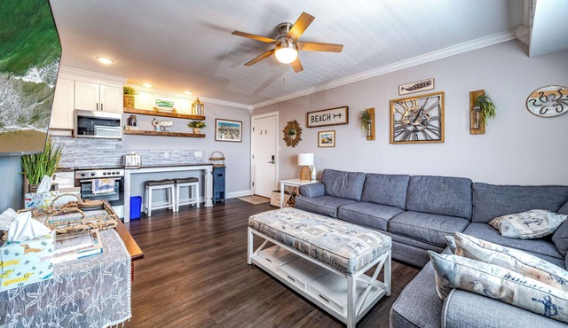 Almost Beachfront 2BR Condo/Ocean Views, Pool & Elevator in the Heart of OCNJ