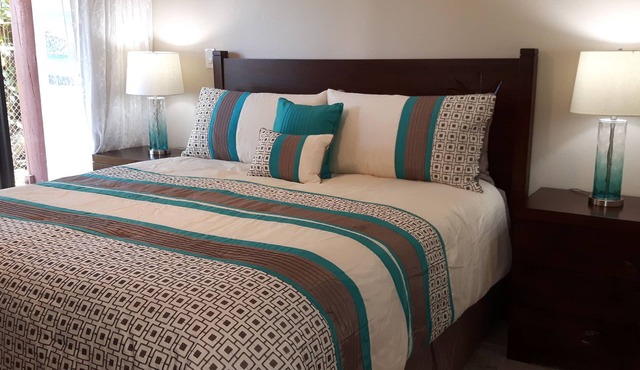 ALOHA - ALOHA AUTHENTIC CONDO- C29, Comfy & Welcoming.