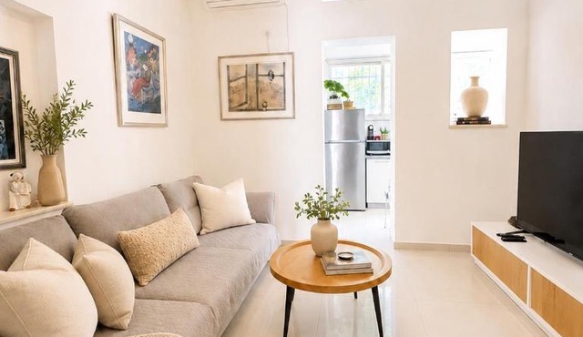 Alona's Apartments