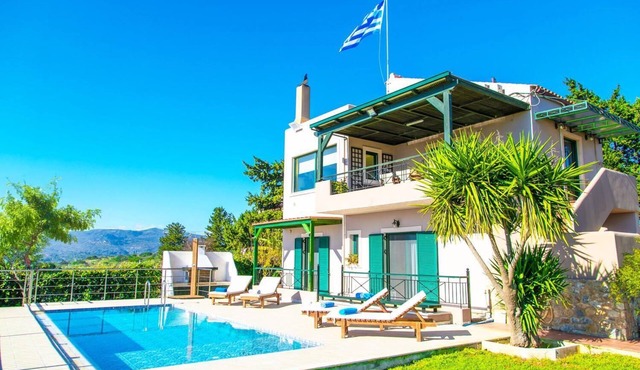Aloni Villa - Three Bedroom Villa, Sleeps 6