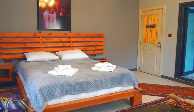 Alpha Stone House - Double Room With Private Bathroom