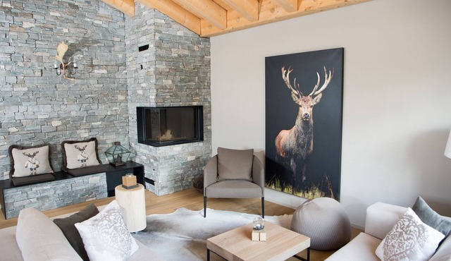 Alpine chic apartment at the Rothorn cable car