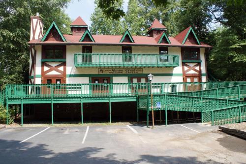 Alpine Crest Resort