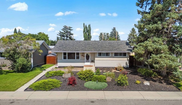 Alpine Elegance | Modern 5-BR | 2 Full Kitchens!