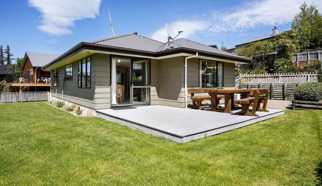 Alpine Peek - Hanmer Springs Holiday Home