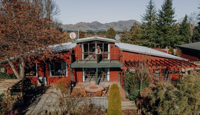 Alpine Springs Motel | Hot Tub | Pool Table - HS51212