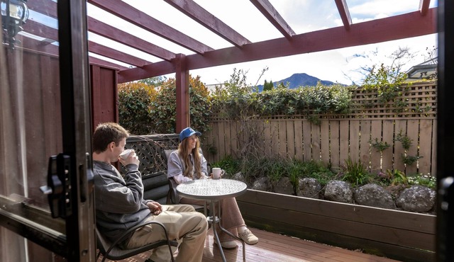 Alpine Springs Motel | Unit 4 - HS51214