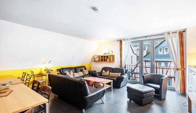 Altstadtquartier 16 – Apartment for up to 16 – Balcony – Castle View – Timber Gallery UNESCO Bacharach