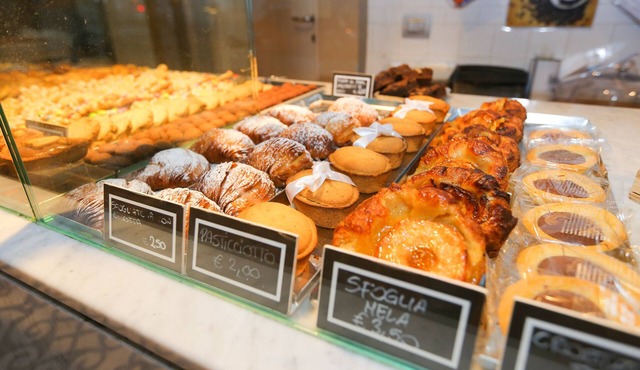 Amalia Bakery Home