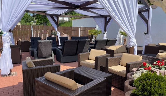 Amara-Gasthaus-Festsaal-Pension