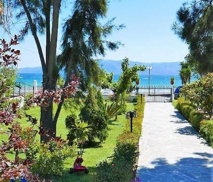 Amarynthos Beachfront Vacation House with garden