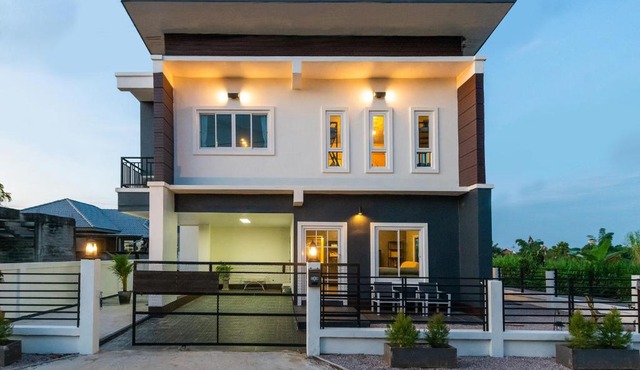 Amaz Villa