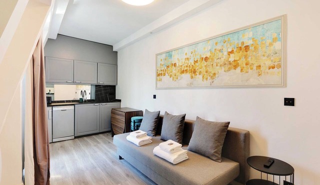 Amazing 2BD/6P apt with A/C - Bastille