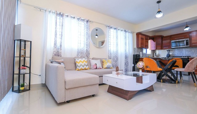 Amazing 2BR/2Bt APT hot water, AC,Garage and Patio