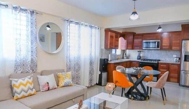 Amazing 2BR/2Bt APT hot water, AC,Garage and Patio