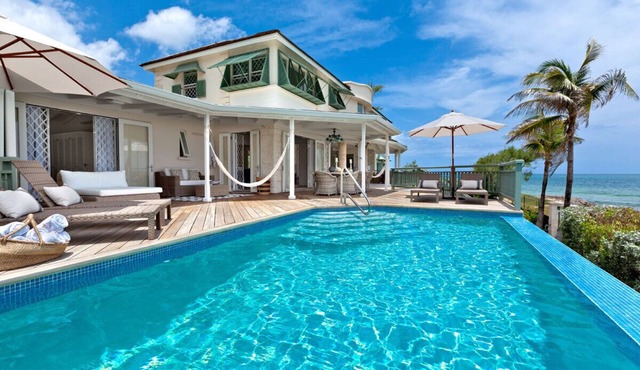 Amazing Beachfront Villa With Pool - Emily House (5 bed)