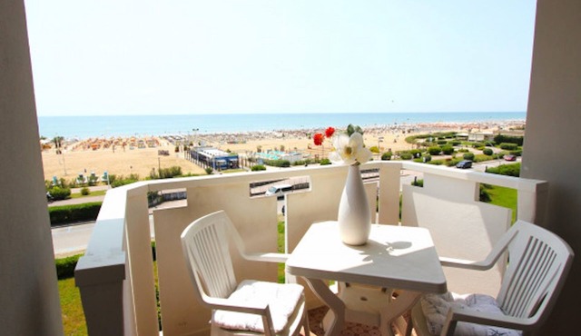 Amazing beachfront apartment-Beahost