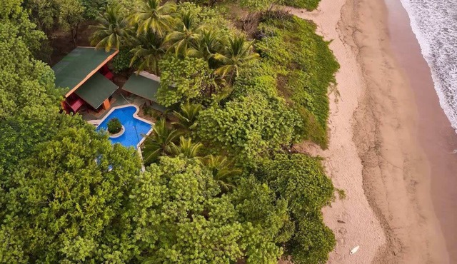 Amazing Beachfront Chalet with big private pool