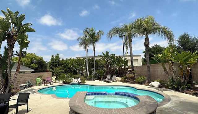 AMAZING Family- Friendly Villa with Pool + BBQ + Fire-pit, Disney & Water Park