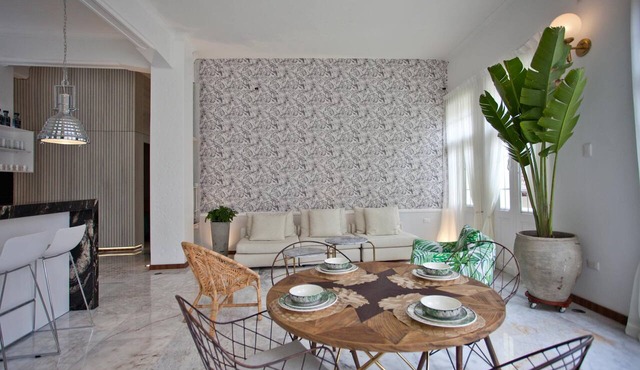 amazing flat inside old city