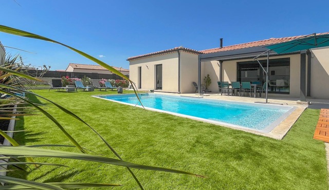 Amazing home in Saint-Paulet-de-Caisso