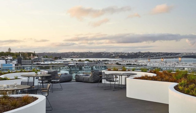 Amazing Grace Apartment with Heatpump and Carpark