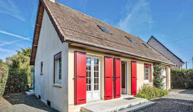 Amazing home in Anneville sur Mer