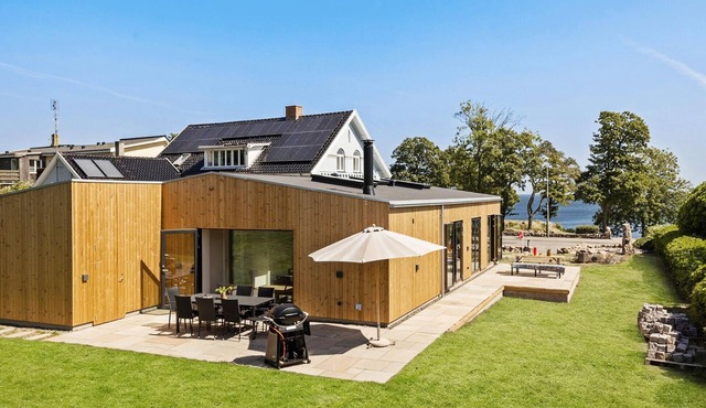 Amazing home in Allinge with WiFi