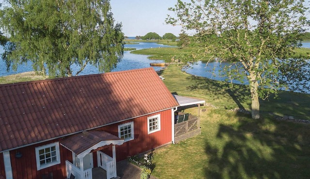 Amazing home in Fågelmara with WiFi